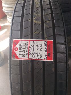 1 bf goodrich 275/80/22 5
