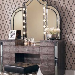 Hollywood Swank Brown Vanity 