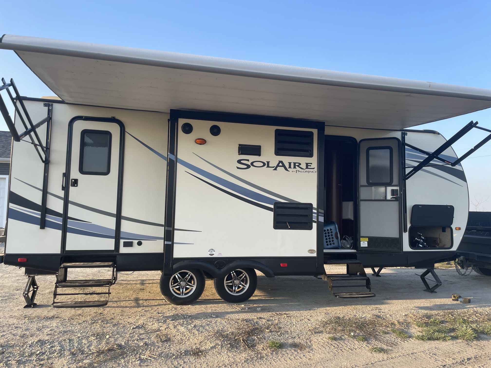 2014 Solaire Camper