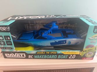 Toy speed boat