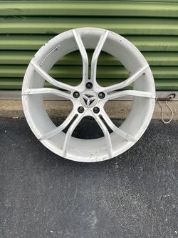 Ferrada 20” Rear Wheel for Polaris Slingshot