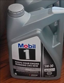Mobil 1 Advanced Full Synthetic Motor Oil 5W-30, 5 Quart
