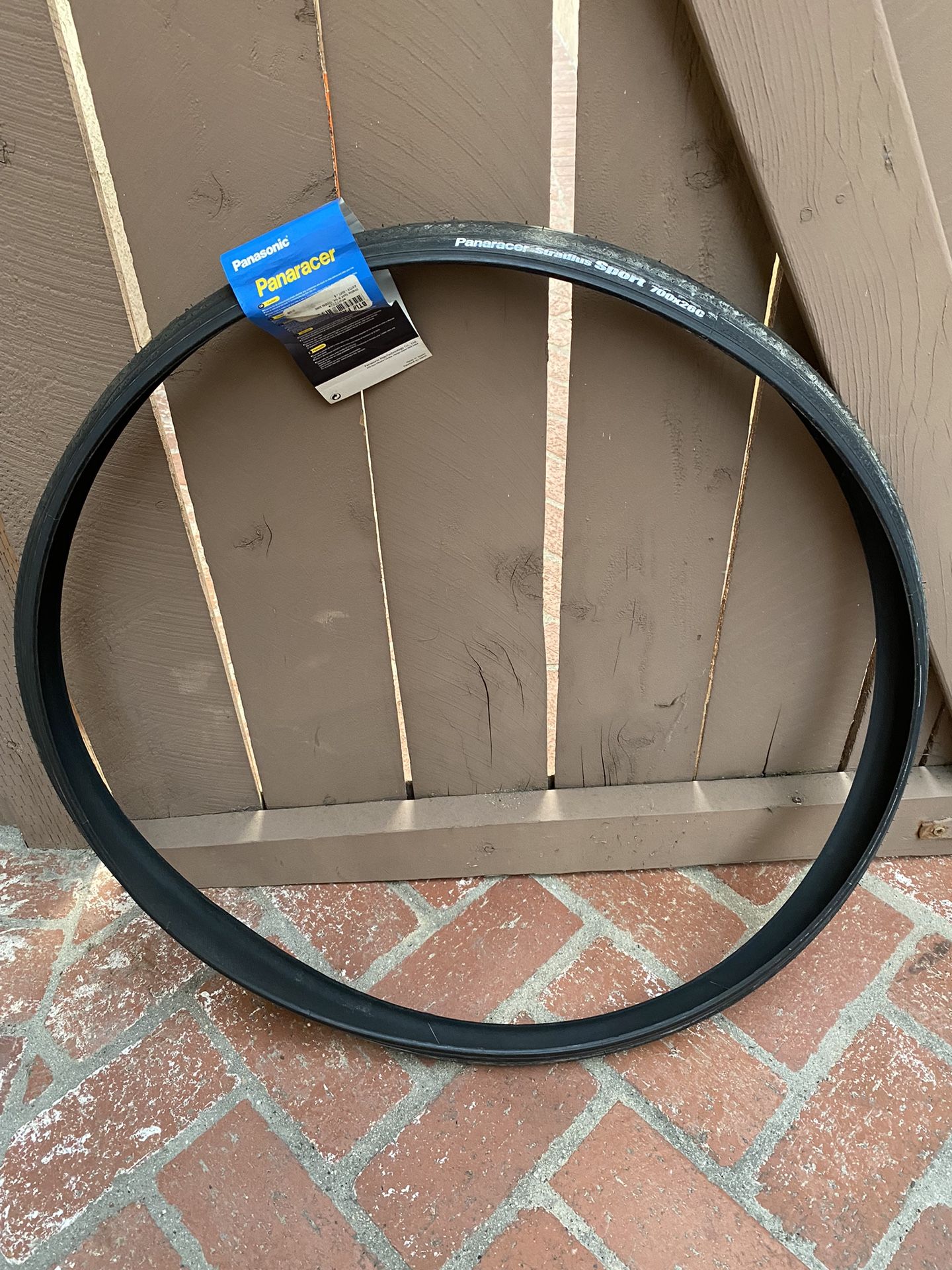 Panaracer Stradius Sport Bicycle Tire 700x26 Black)