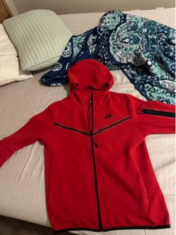 Red nike tech