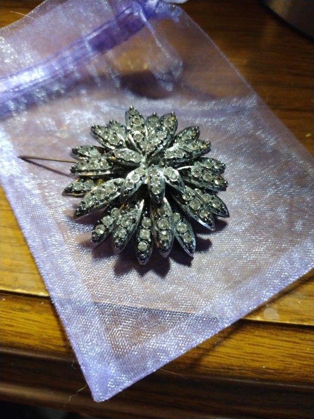 Flower Pendant Brooch 
