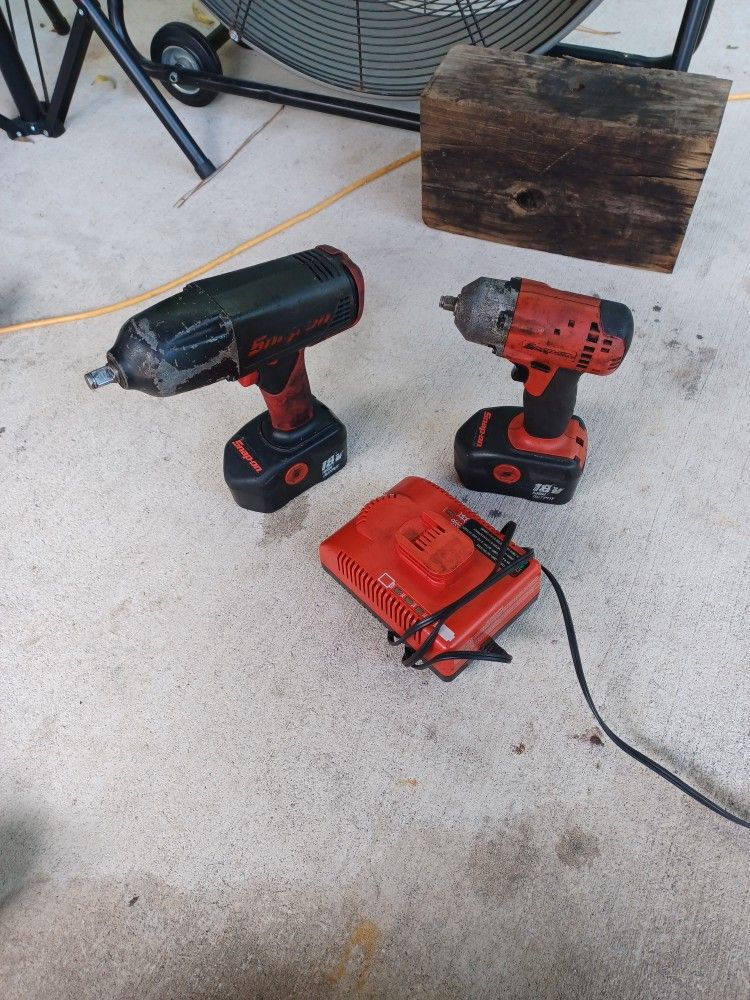 Snap On 1/2 Inch and 3/8 Impacts Tools