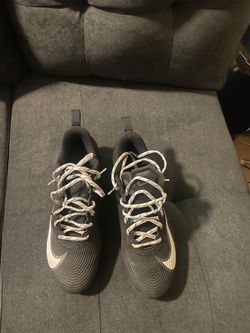 Football cleats
