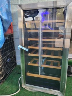 Mini wine refrigerator  and cooler