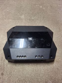 JBL club amplifier 600 watt 2 channel bridged mono. In full functioning 100.00 merced pick up