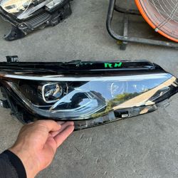 2022-24 VOLKSWAGEN GOLF GTI RH HEADLIGHT FULL LED OEM 