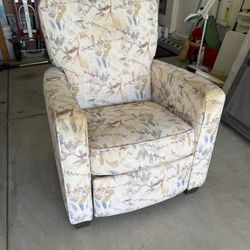 High-leg Recliner