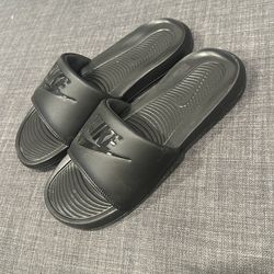 Nike slides