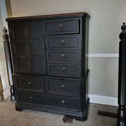 Ashley Furniture Chest 