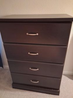 High Dresser