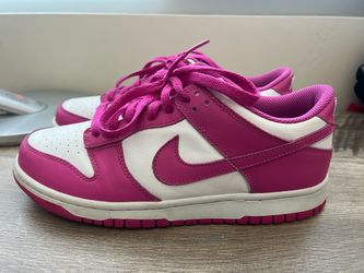 Nike Dunk size 7y $55