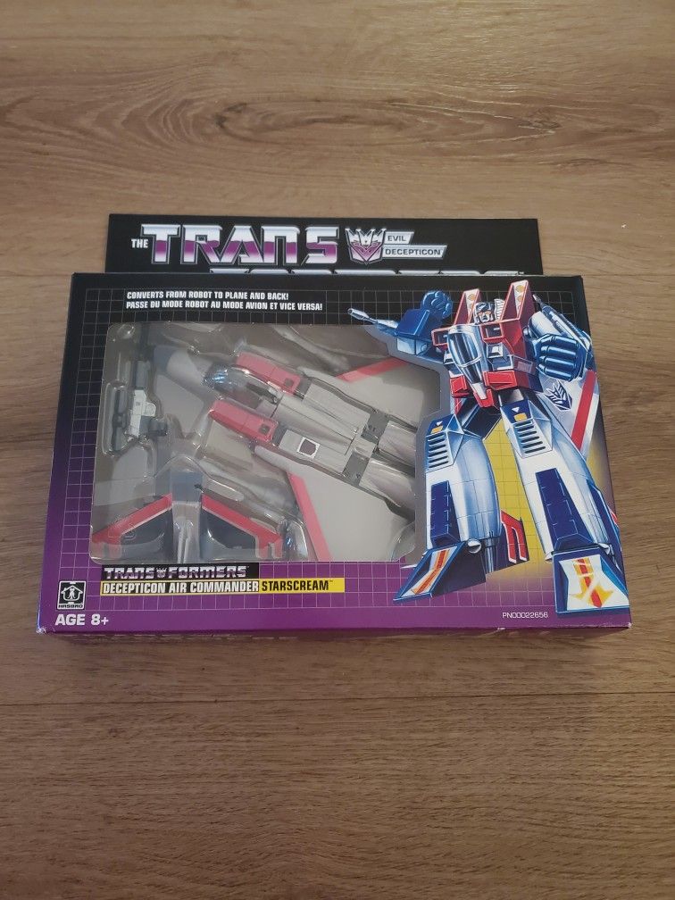 WALMART REISSUE TRANSFORMERS STARSCREAM