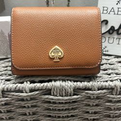 New Kate Spade ♠️ Wallet For Sale.. 
