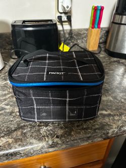 Insulated freezable bag