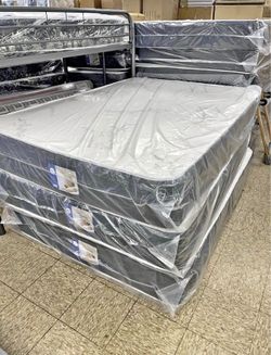 Free Delivery > New Queen Size Mattress And Boxspring Included