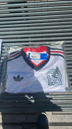 Female Mexico white Adidas jersey size small