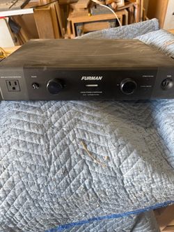 Furman Elite-15 Power Factor Linear Power Conditioner