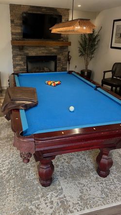 Pool table