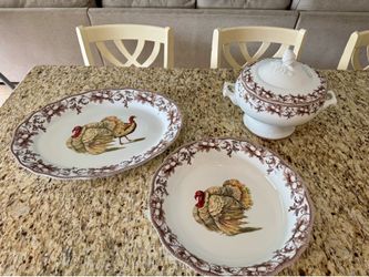 William-Sonoma Thanksgiving Serve-ware Set