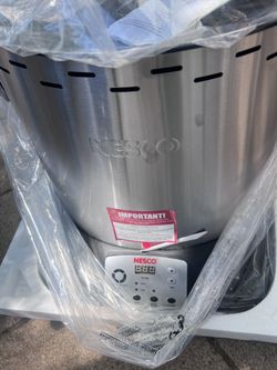 Nesco 8.8 Quart Electric Turkey Roaster