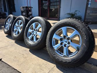 18"  FORD OEM rims used tires