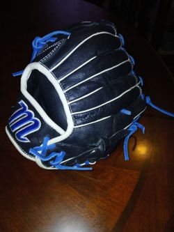 Mauricio Acadia Series Youth Baseball Glove (Model AC1150Y) M.P.U $40 firm