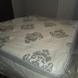  memory foam mattress Queen