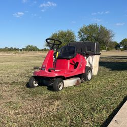 Honda Harmony Riding Lawnmower Tractor With Honda Twin Bagger Option