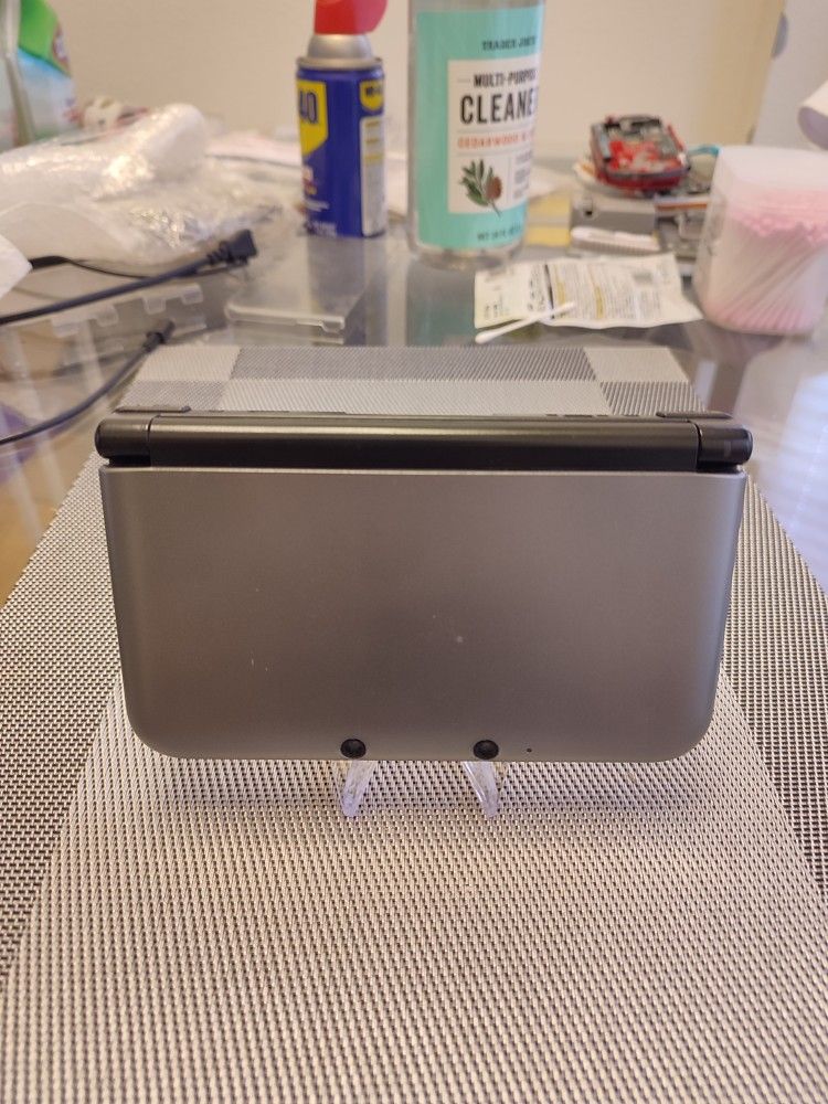 Nintendo 3DS XL Modded With Games