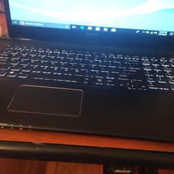 17 inches Sony Vaio I7 Processor 16 GB Memory Ram 500 GB Hardrive