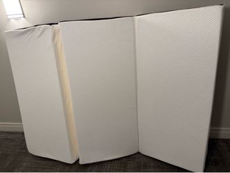 Folding Mattress, 6 Inch Memory Foam Tri-fold Mattress with Breathable & Washable Bamboo Fiber