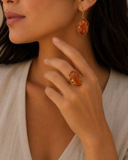 Artisan design Amber in 18k rose gold