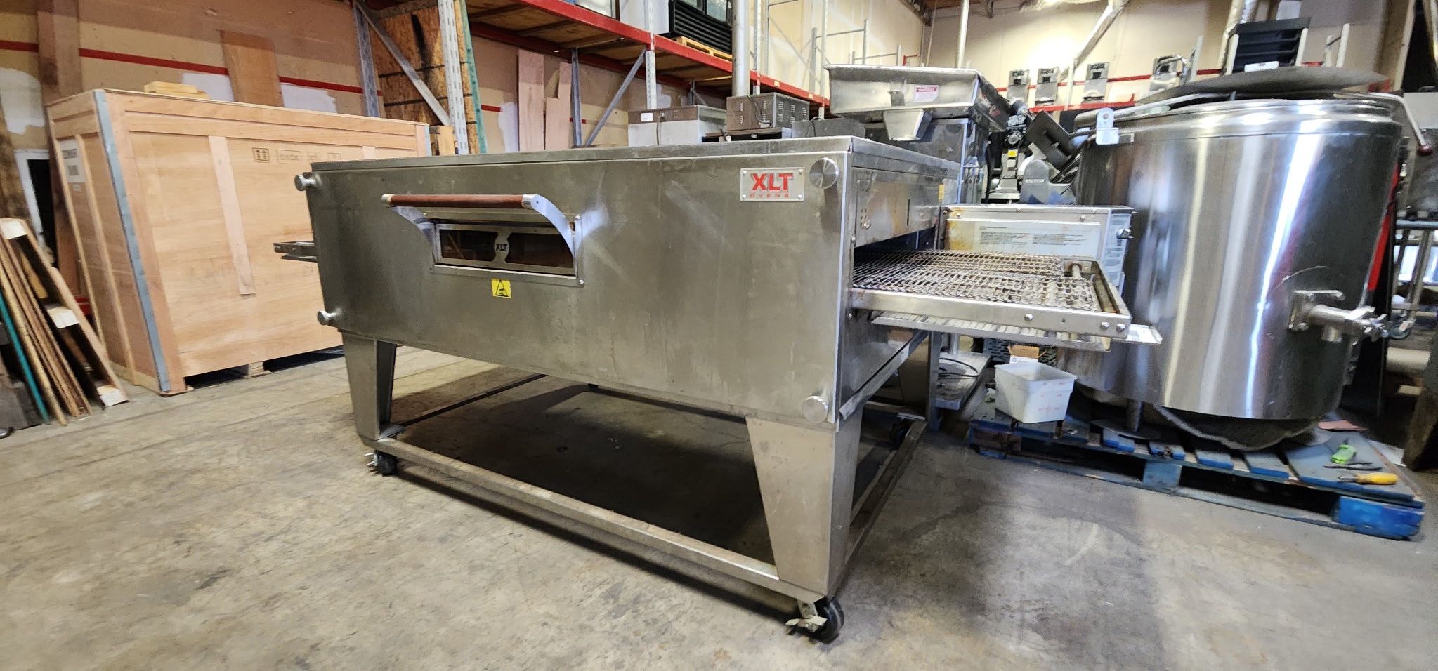 Single Phase XLT Gas 120 60 hts Like New