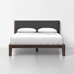 Thuma Classic Bed (Queen) with 2 Thuma Nightstands