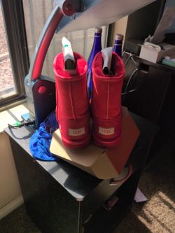 UGG Boot Women's Size 5 Brand New