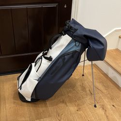 Vessel Player III Stand