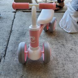 Bike for toddler with lights on the back wheels