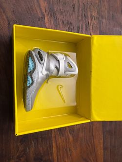 Nike MAG Marty Mcfly collectible