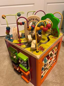 Zany zoo activity cube