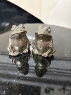 Vintage Pewter Frog Salt& Pepper Shakers