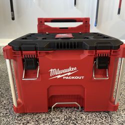 Brand New! Milwaukee PACKOUT 22 in. Rolling Modular Tool Box Low Profile Handle