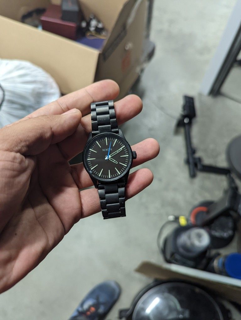 Nixon Watch
