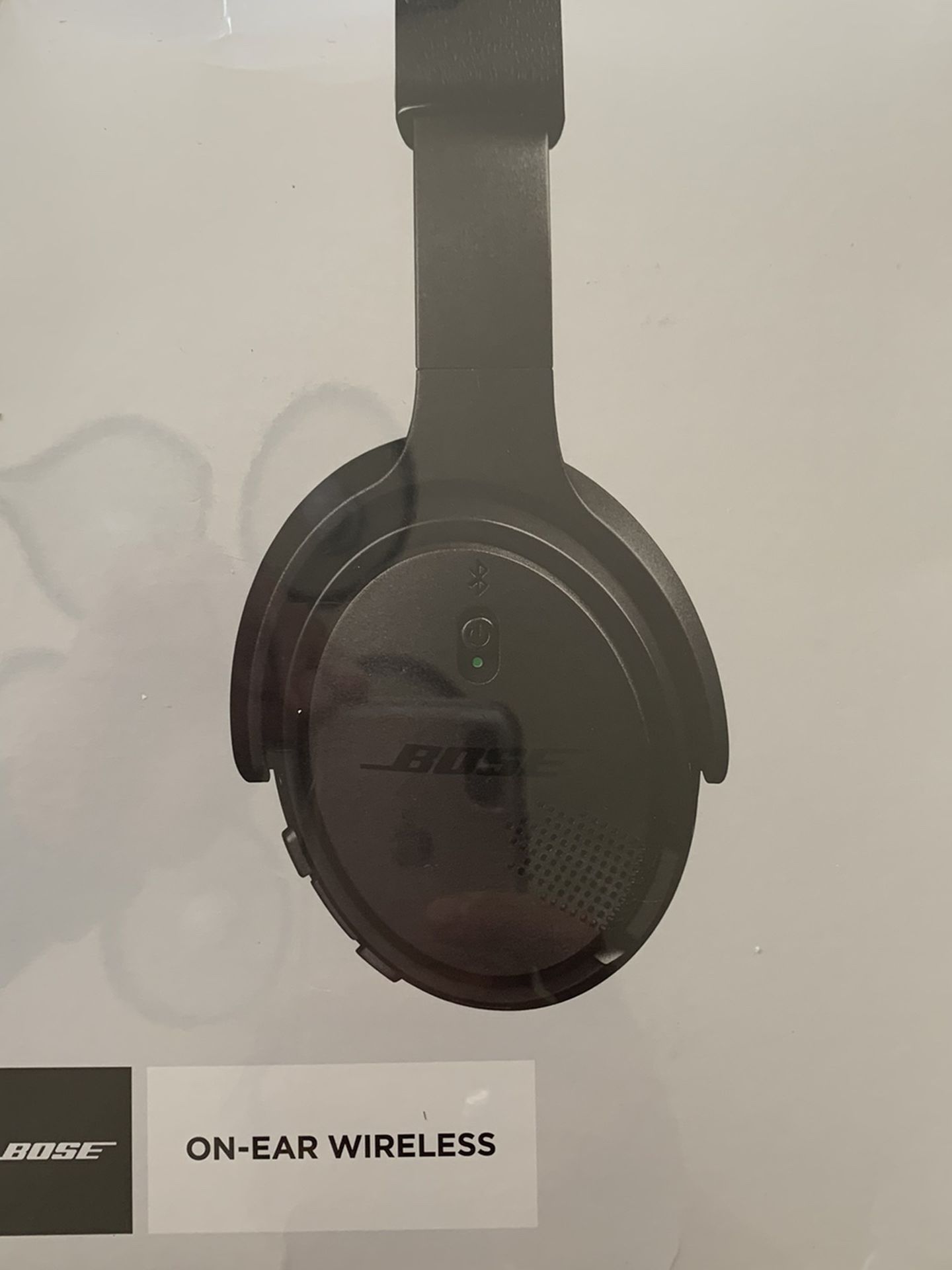 Bose on-ear wireless headphones New. Sealed.