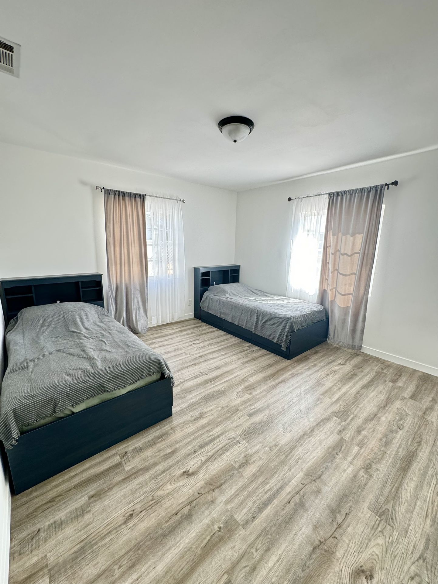Beautiful Dark Blue 2 Twin Bed Set + Mattresses Included