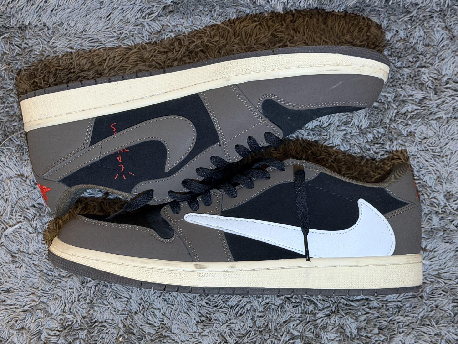 Travis Scott x Air Jordan 1 Low