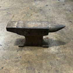 23 Pound Anvil